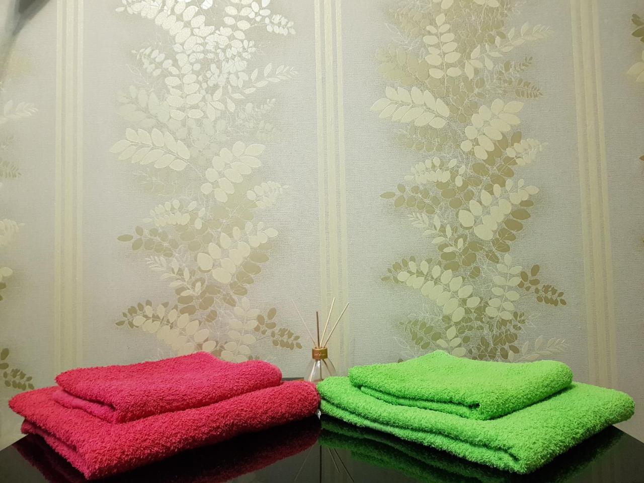 Apartment On Metro Mihalova Minsk Eksteriør bilde